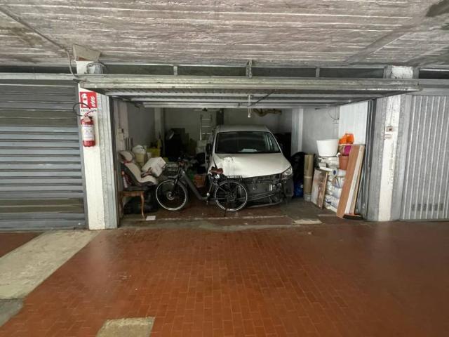 Box in vendita a Saffi, Bologna