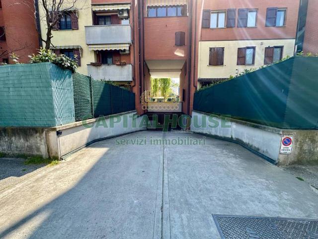 Box in vendita a San Donato-San Vitale, Bologna