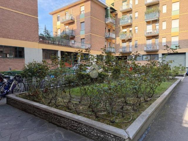 Box in vendita a San Donato-San Vitale, Bologna
