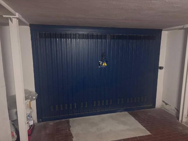Box in vendita a Porto-Saragozza, Bologna