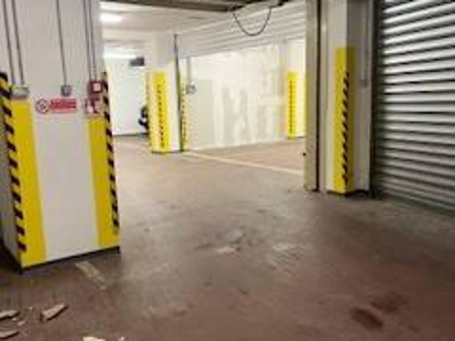 Box in vendita a Porto-Saragozza, Bologna