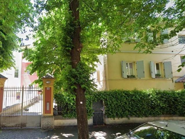 Box in vendita a San Donato-San Vitale, Bologna