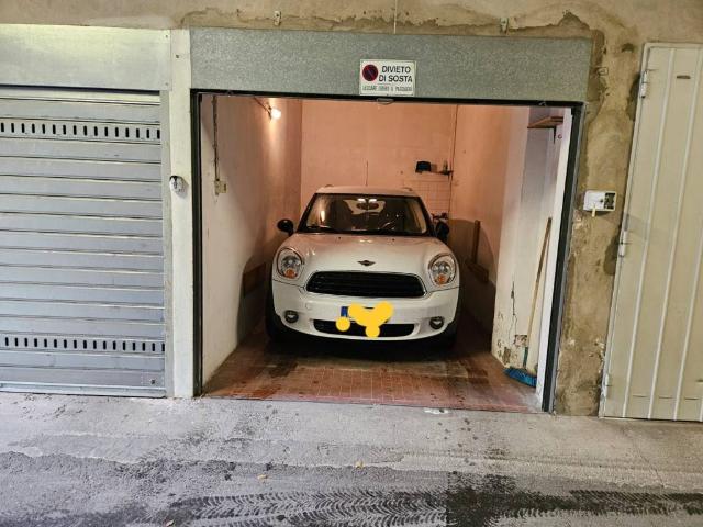 Box in vendita a Porto-Saragozza, Bologna