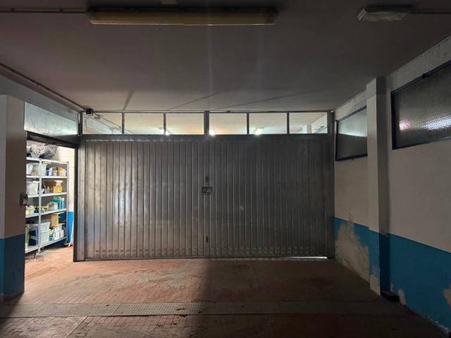 Box in vendita a Irnerio, Bologna