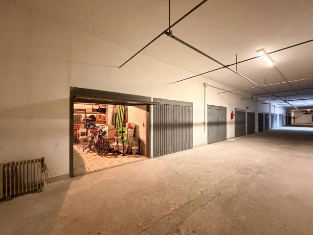 Box in vendita a Savena, Bologna