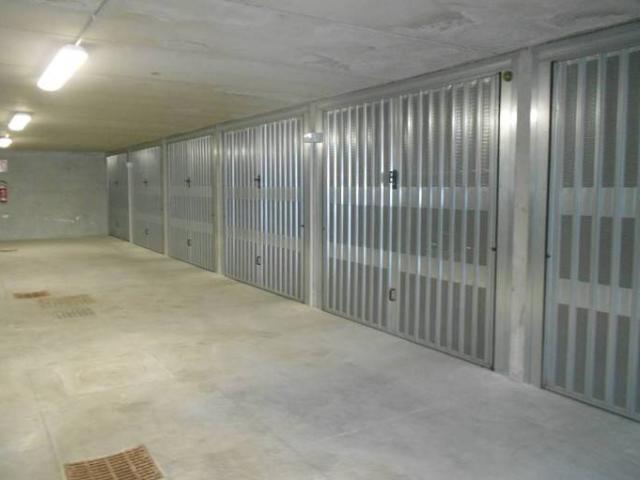 Box in vendita a San Donato-San Vitale, Bologna