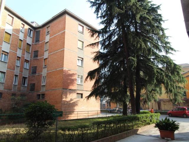 Box in vendita a San Donato-San Vitale, Bologna