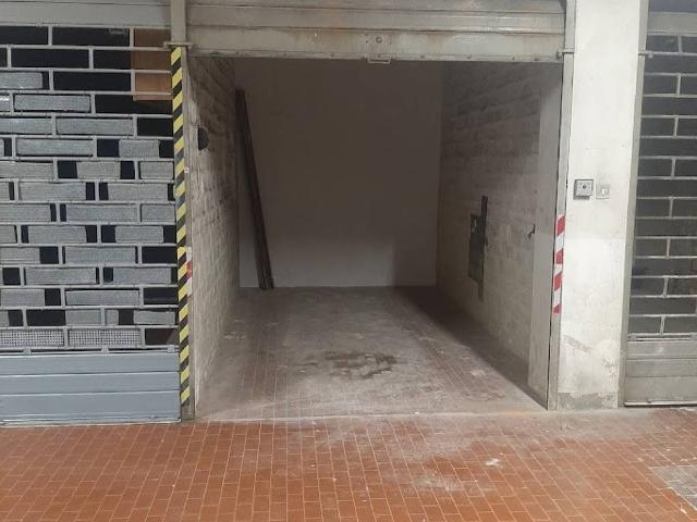 Box in vendita a Porto-Saragozza, Bologna