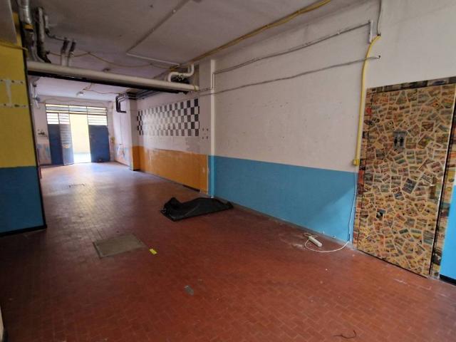 Box in vendita a San Donato-San Vitale, Bologna