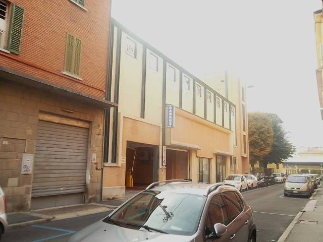 Box in vendita a Quartiere Navile, Bologna