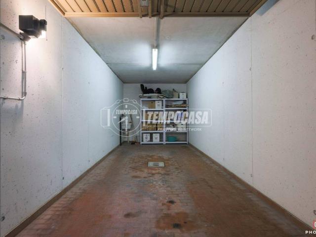 Box in vendita a Savena, Bologna