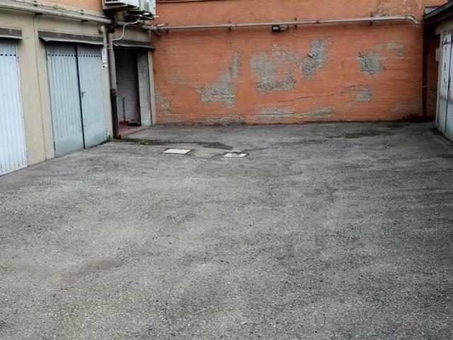Box in vendita a Arcoveggio, Bologna