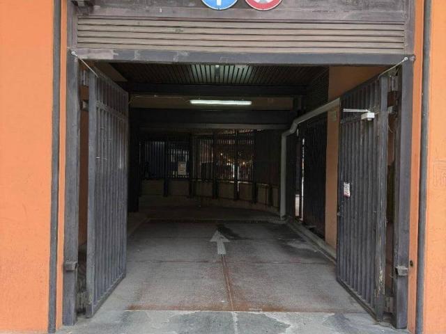 Box in vendita a Porto-Saragozza, Bologna