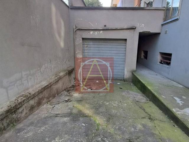 Box in vendita a Quartiere Navile, Bologna