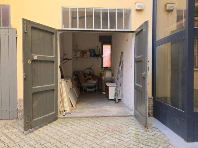 Box in vendita a San Donato-San Vitale, Bologna