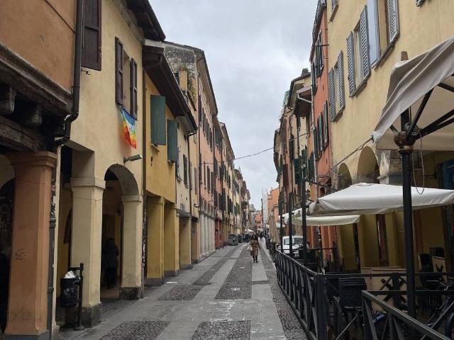 Box in vendita a Porto-Saragozza, Bologna