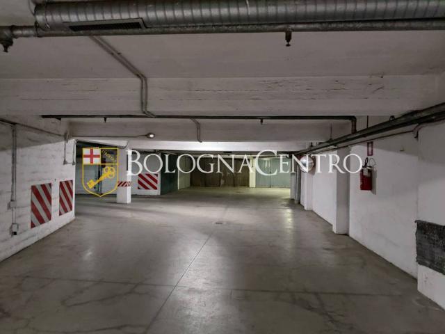 Box in vendita a San Donato-San Vitale, Bologna