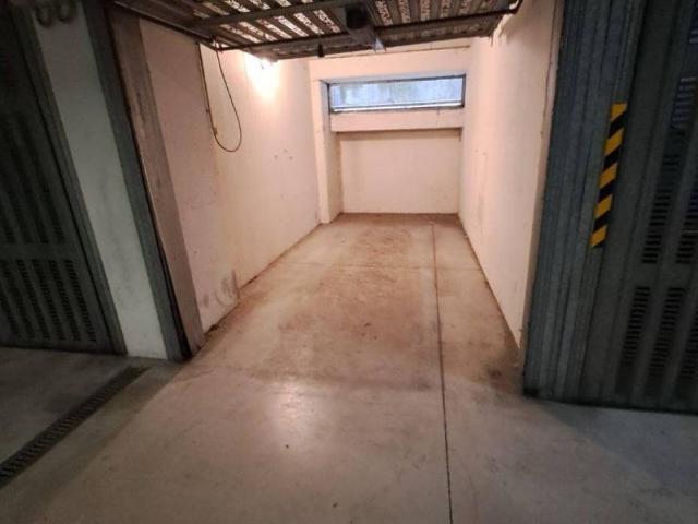 Box in vendita a Porto-Saragozza, Bologna