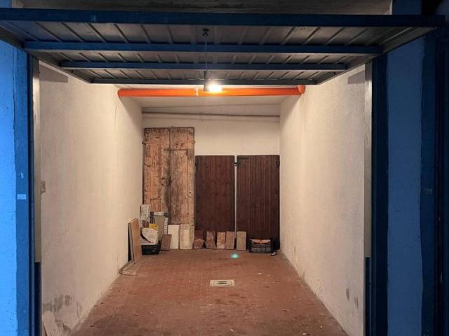 Box in vendita a Porto-Saragozza, Bologna