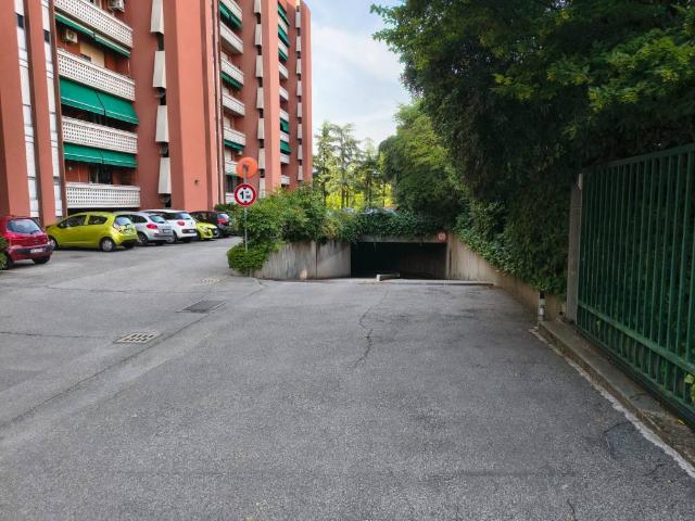 Box in vendita a Quartiere Navile, Bologna