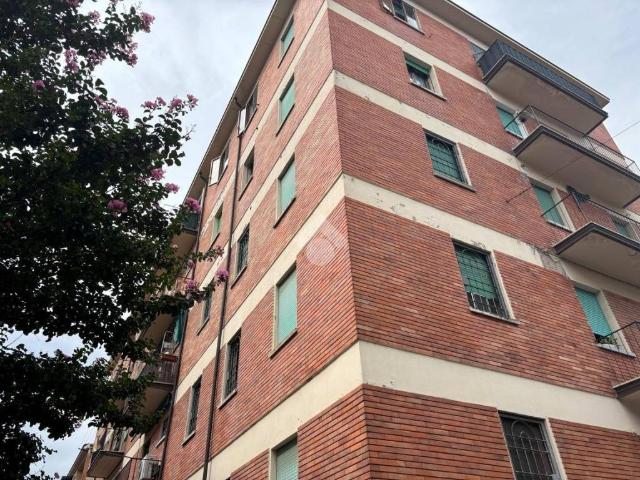 Box in vendita a San Donato, Bologna