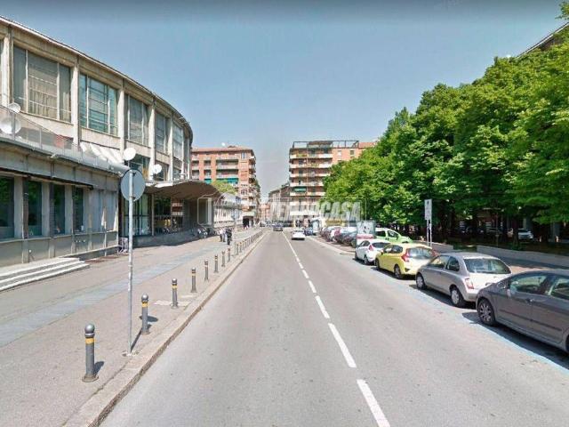 Box in vendita a Porto-Saragozza, Bologna