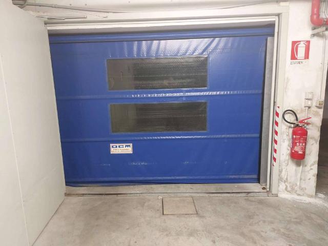 Box in vendita a Santo Stefano, Bologna