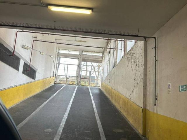 Box in vendita a Porto-Saragozza, Bologna