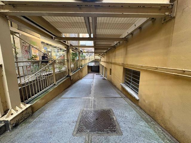 Box in vendita a Porto-Saragozza, Bologna