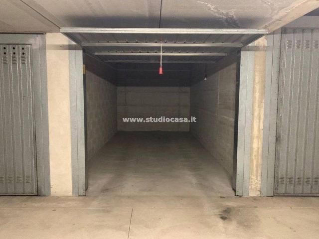 Box in vendita a Boltiere, Lombardia