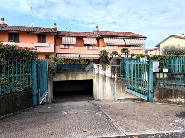 Box in vendita a Torchio di Sotto, Bonate Sopra