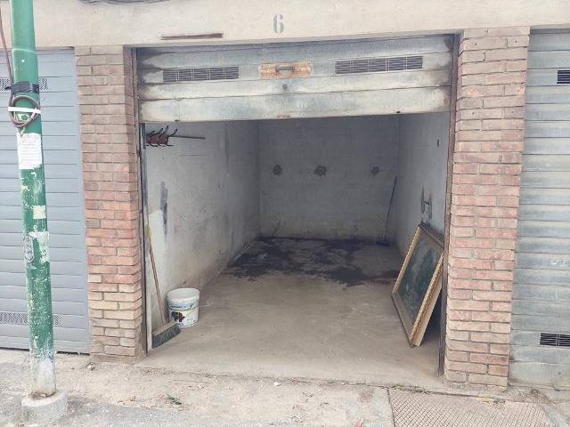 Box in vendita a Borghetto Santo Spirito, Liguria