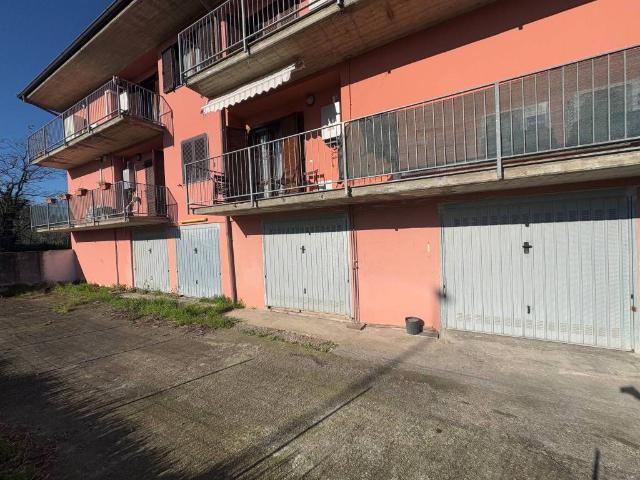 Box in vendita a Bornasco, Lombardia