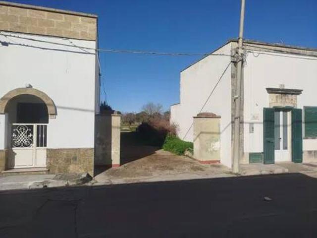 Box in vendita a Botrugno, Lecce