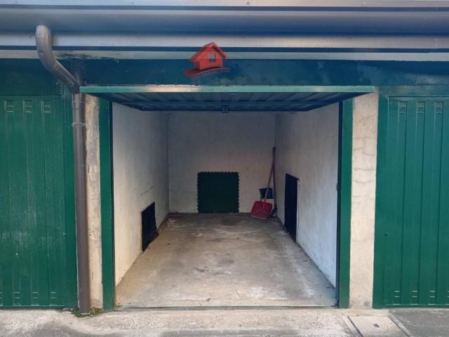 Box in vendita a Brembate, Lombardia