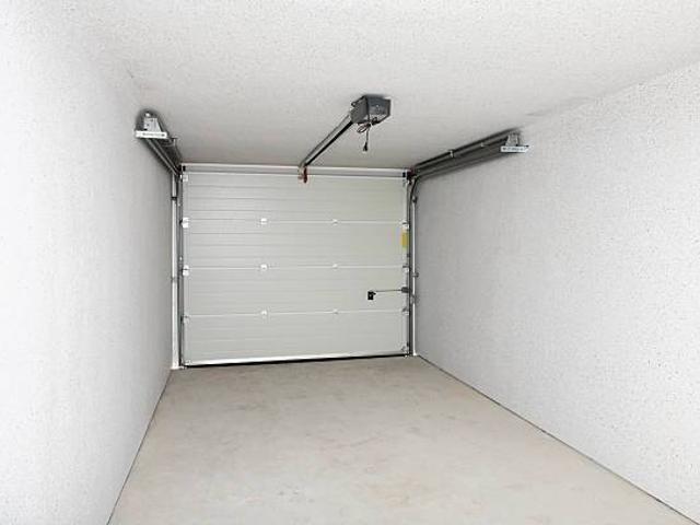 Box in vendita a Brembate, Lombardia