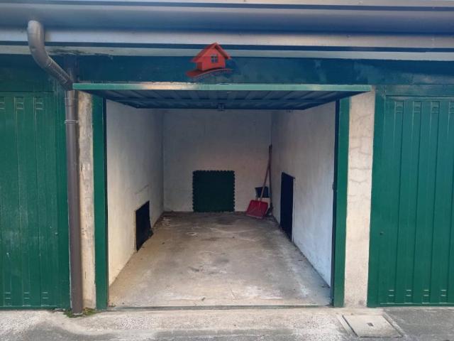 Box in vendita a Brembate, Lombardia