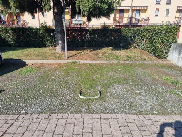 Box in vendita a Zona Est, Brescia