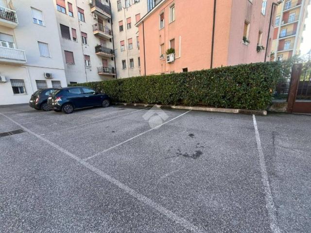 Box in vendita a Porta Cremona-Volta, Brescia