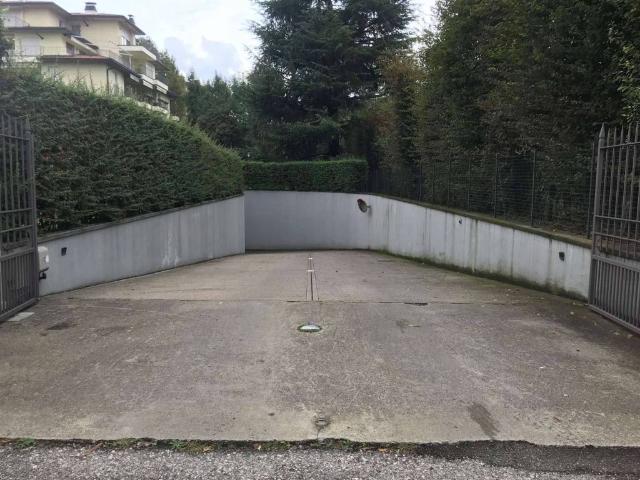 Box in vendita a Zona Nord, Brescia