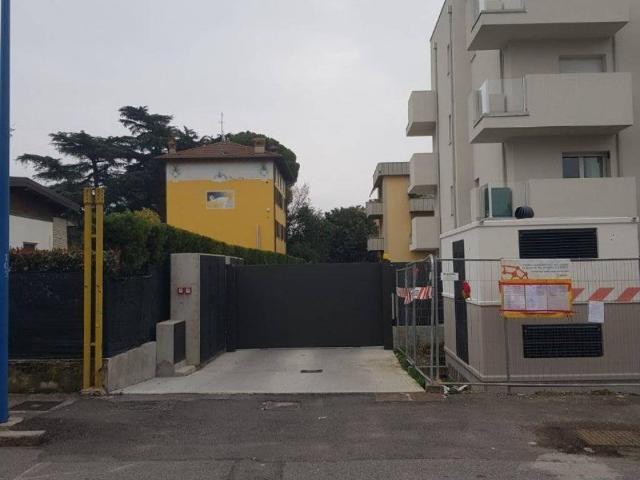 Box in vendita a Zona Ovest, Brescia