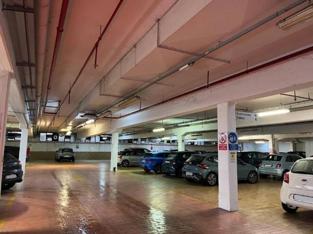 Box in vendita a Zona Sud, Brescia