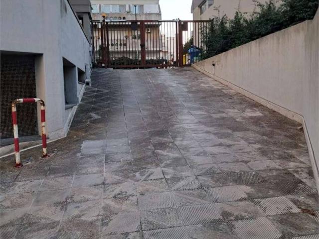 Box in vendita a Bozzano, Puglia