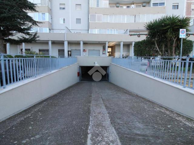 Box in vendita a Bozzano, Puglia