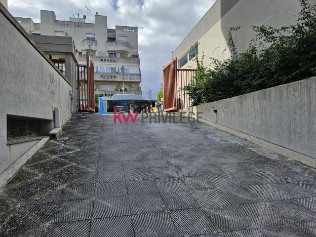 Box in vendita a Bozzano, Brindisi