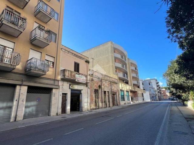 Box in vendita a Centro, Puglia