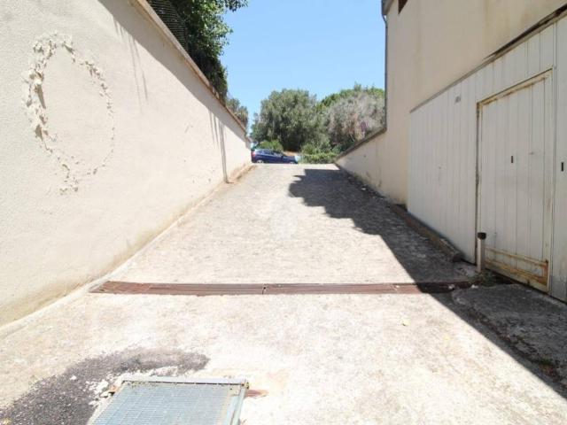 Box in vendita a Bozzano, Puglia