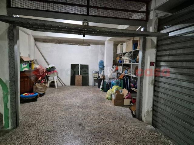 Box in vendita a Bozzano, Puglia