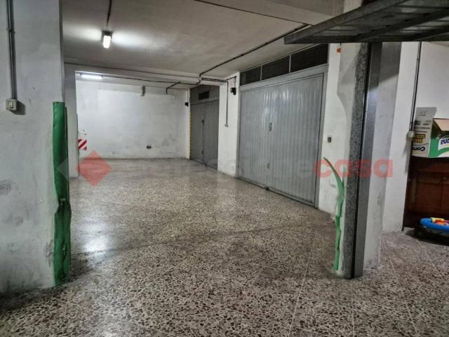Box in vendita a Bozzano, Puglia