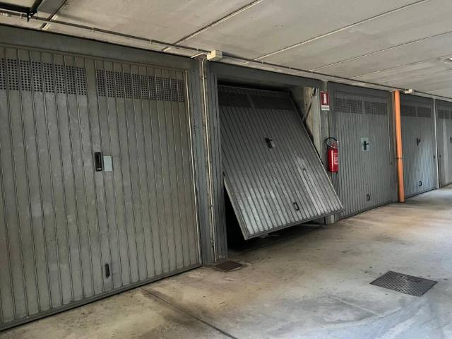 Box in vendita a Moncucco, Brugherio